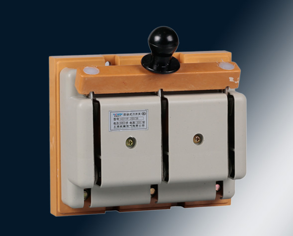 HD系列單投刀開(kāi)關(guān)、HS系列雙投刀開(kāi)關(guān)適用于交流50Hz、額定電壓400V、直流220V，額定電流至1500A的成套配電裝置中，用作手動(dòng)不頻繁接通與分?jǐn)嘟恢绷麟姟?>
											HD、HS開(kāi)啟式刀開(kāi)關(guān)</a>
										</div>
										 
										<div   id=